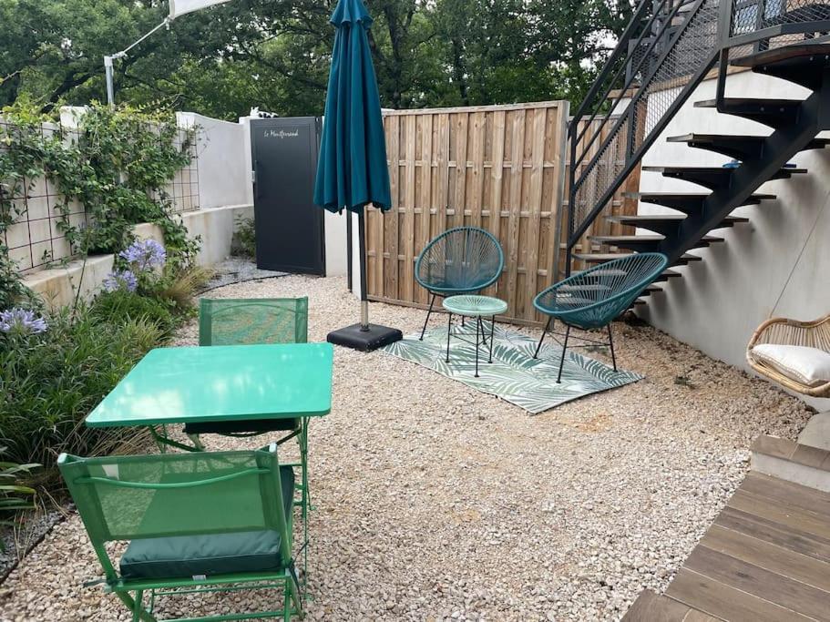 Bulle De Detente Avec Jacuzzi Saint-Martin-de-Londres Экстерьер фото